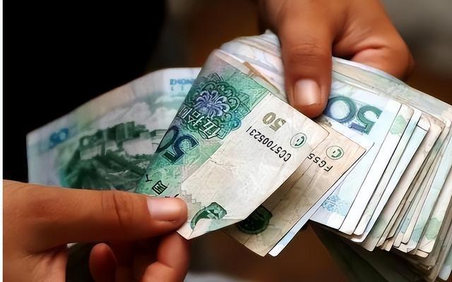 ATM机数量减少对日常生活及金融行业的影响分析